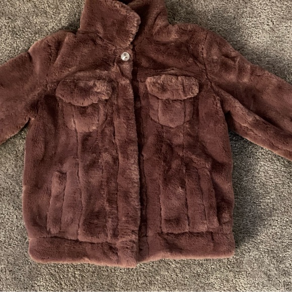 Girls winter faux fur bomber jacket. Like new condition (worn twice) - Picture 4 of 4